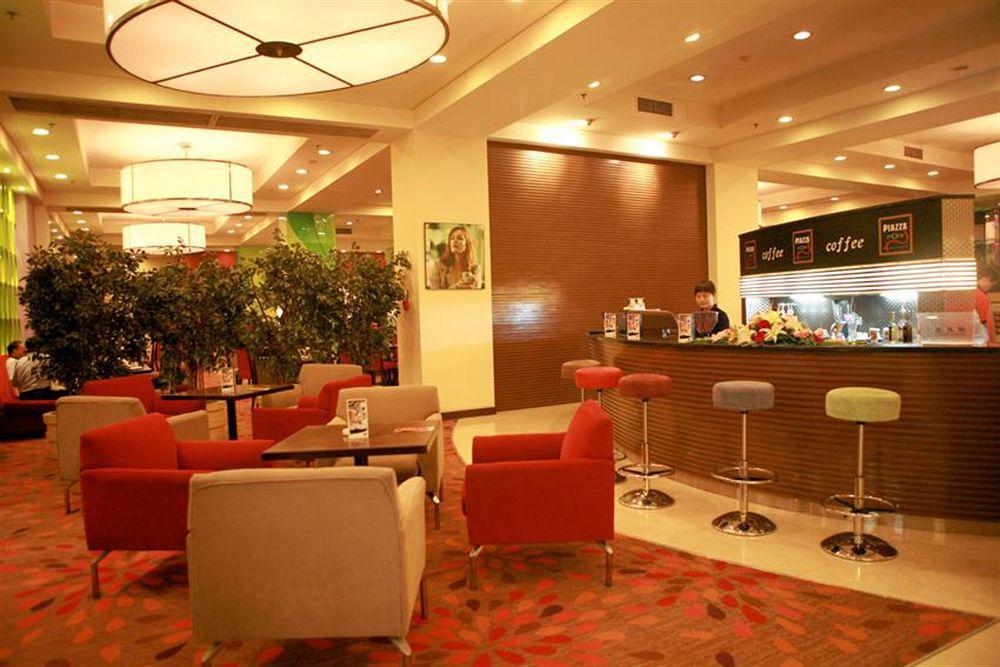 Holiday Inn Express Zhengzhou Zhongzhou, An Ihg Hotel Restaurant photo